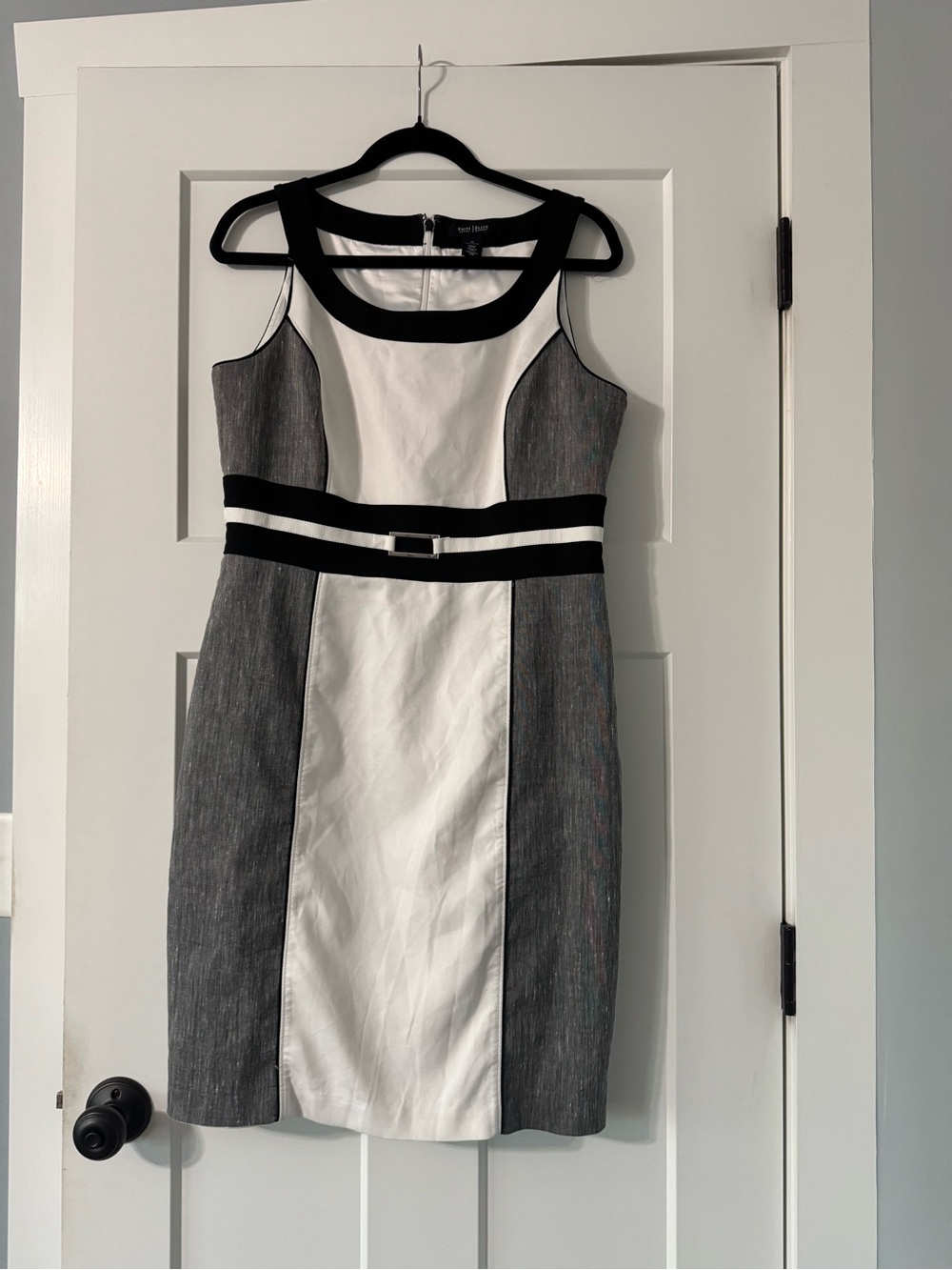 White House Black Market Colorblock Sheath Dress Gray White Belted Size 12